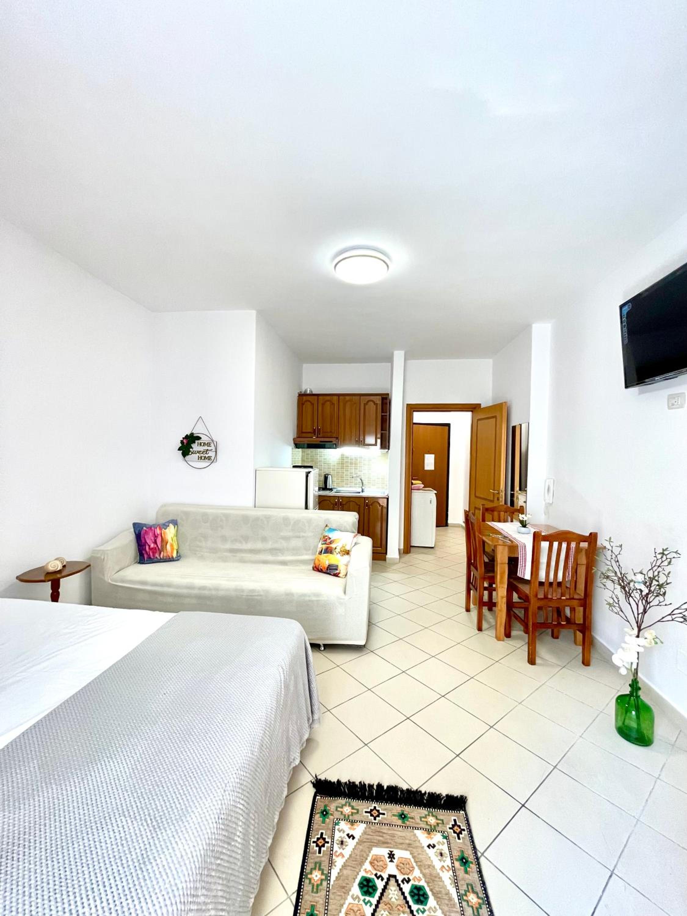 Rori Beach House 2