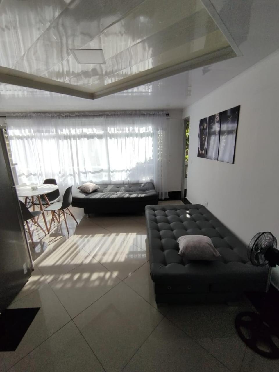 Aparta Suites Laureles 71 7 aptos