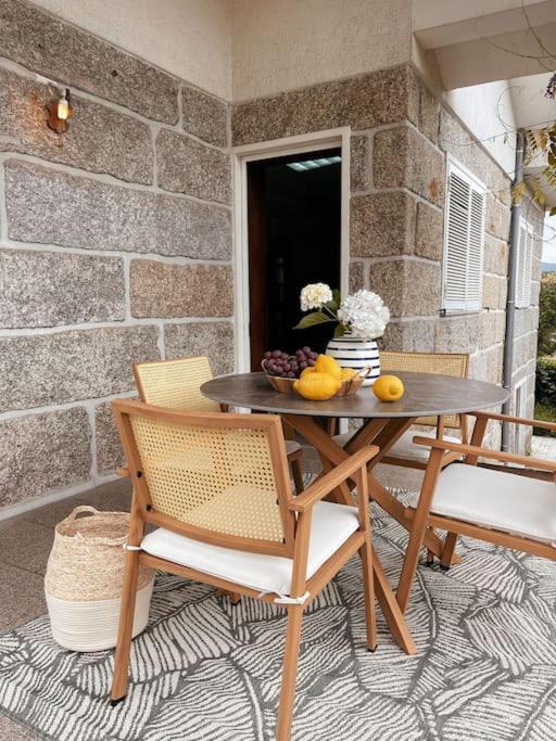 Souto Guimarães Country House