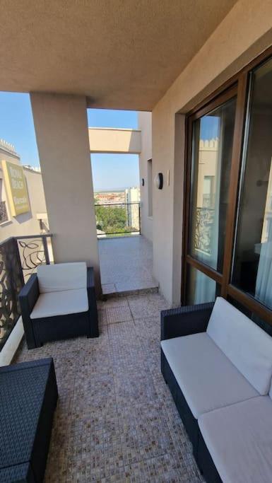 Apartmán v 5 rezorte s výhľadom na more a bazény
