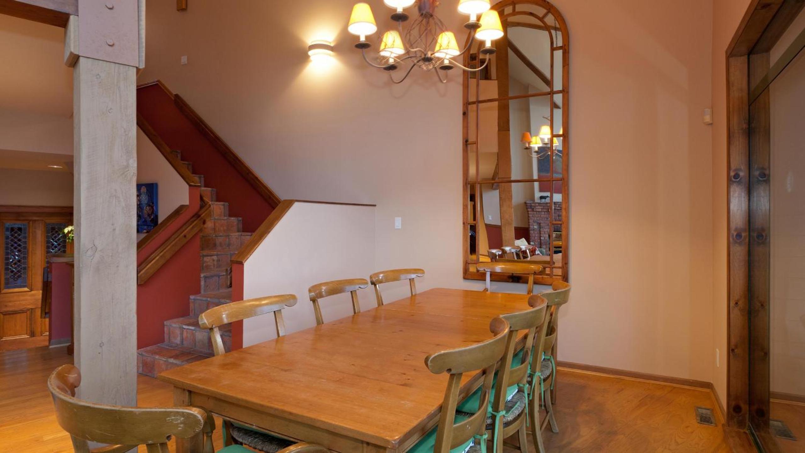 Northern Lights 16 | Large 4-Bed Townhome Near to Village w/ Hot Tub, Steam Room & Parking