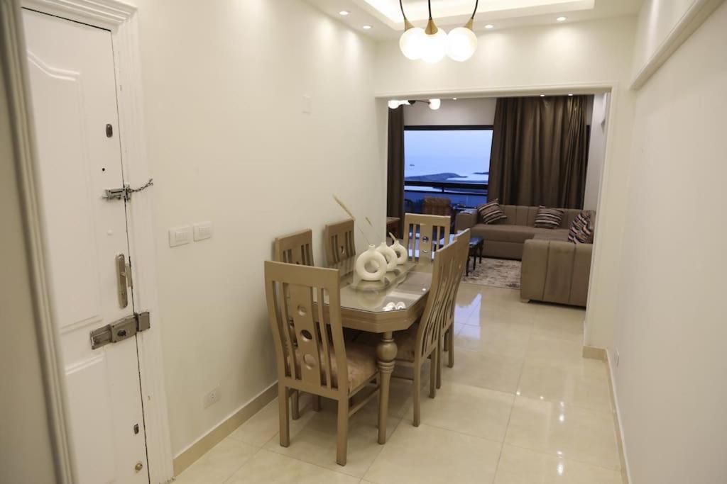 Gleem Bay Luxury Apartment