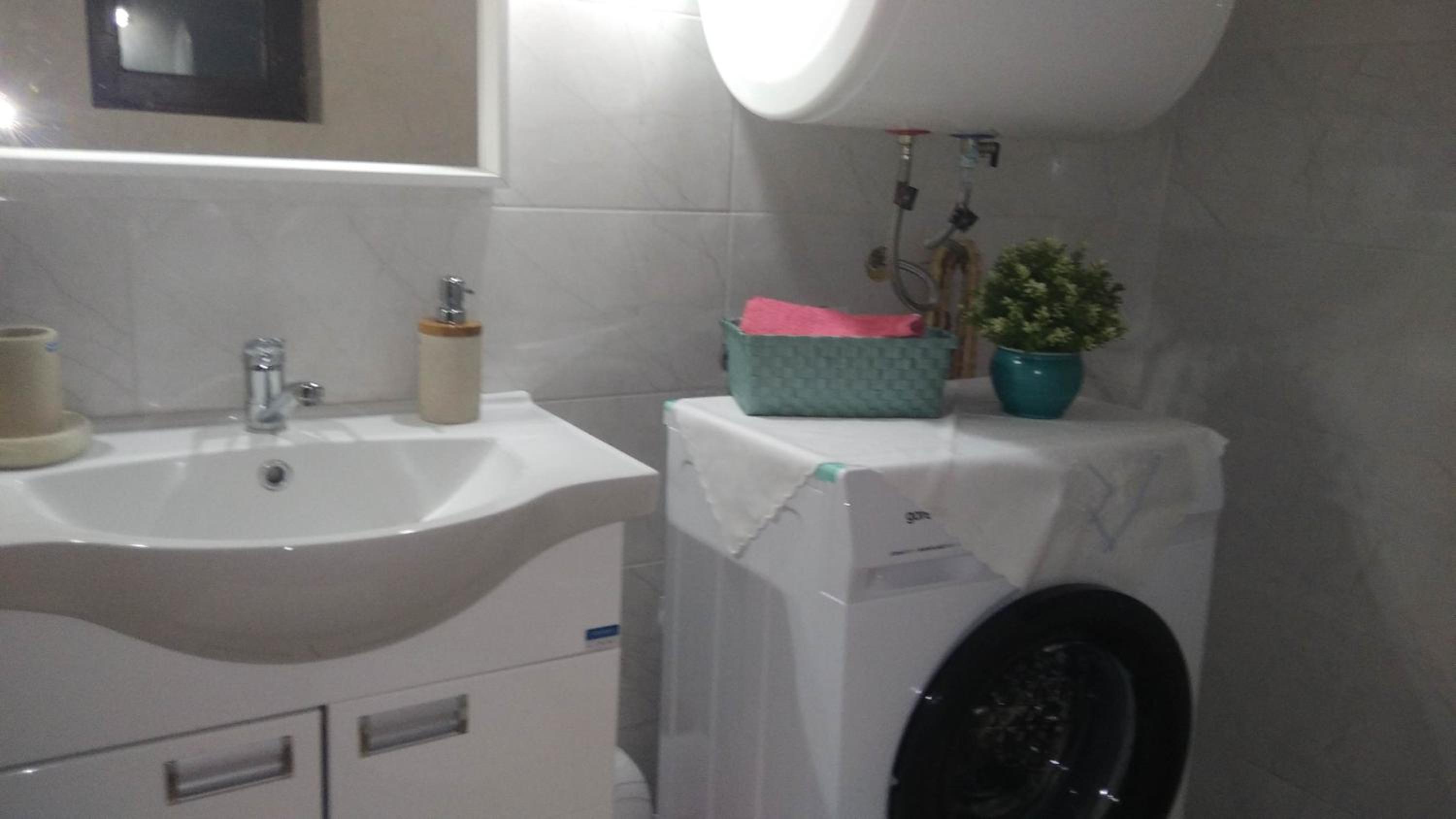 Photo 9