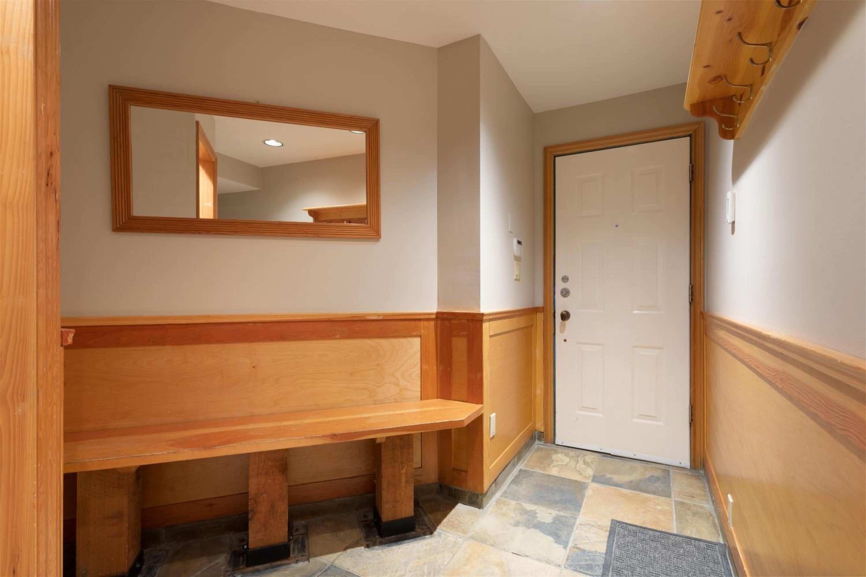 Stoneridge 27 | Cozy Townhome w/ Ski-in-Ski-Out Access, Hot Tub, Parking