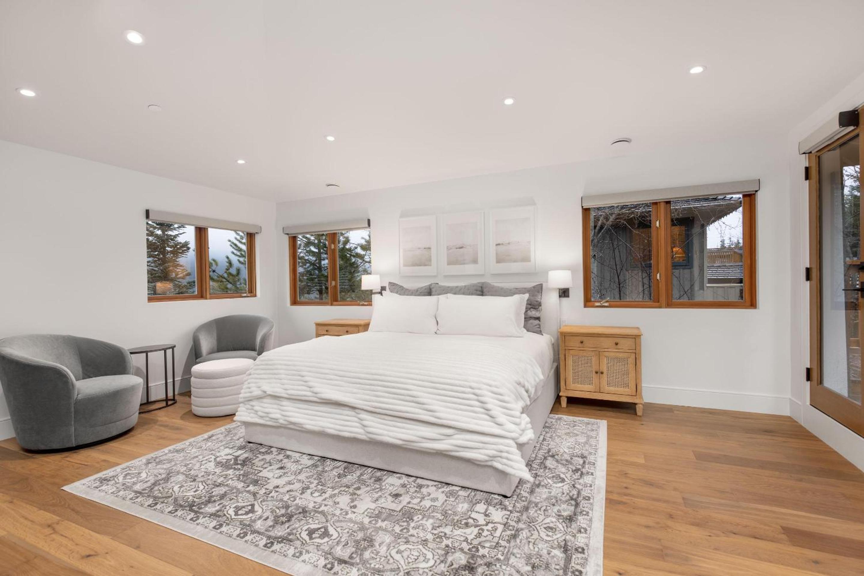 Taluswood The Ridge 07 | Newly Renovated! Ski Access Townhome w/ Private Hot Tub & Stunning Views