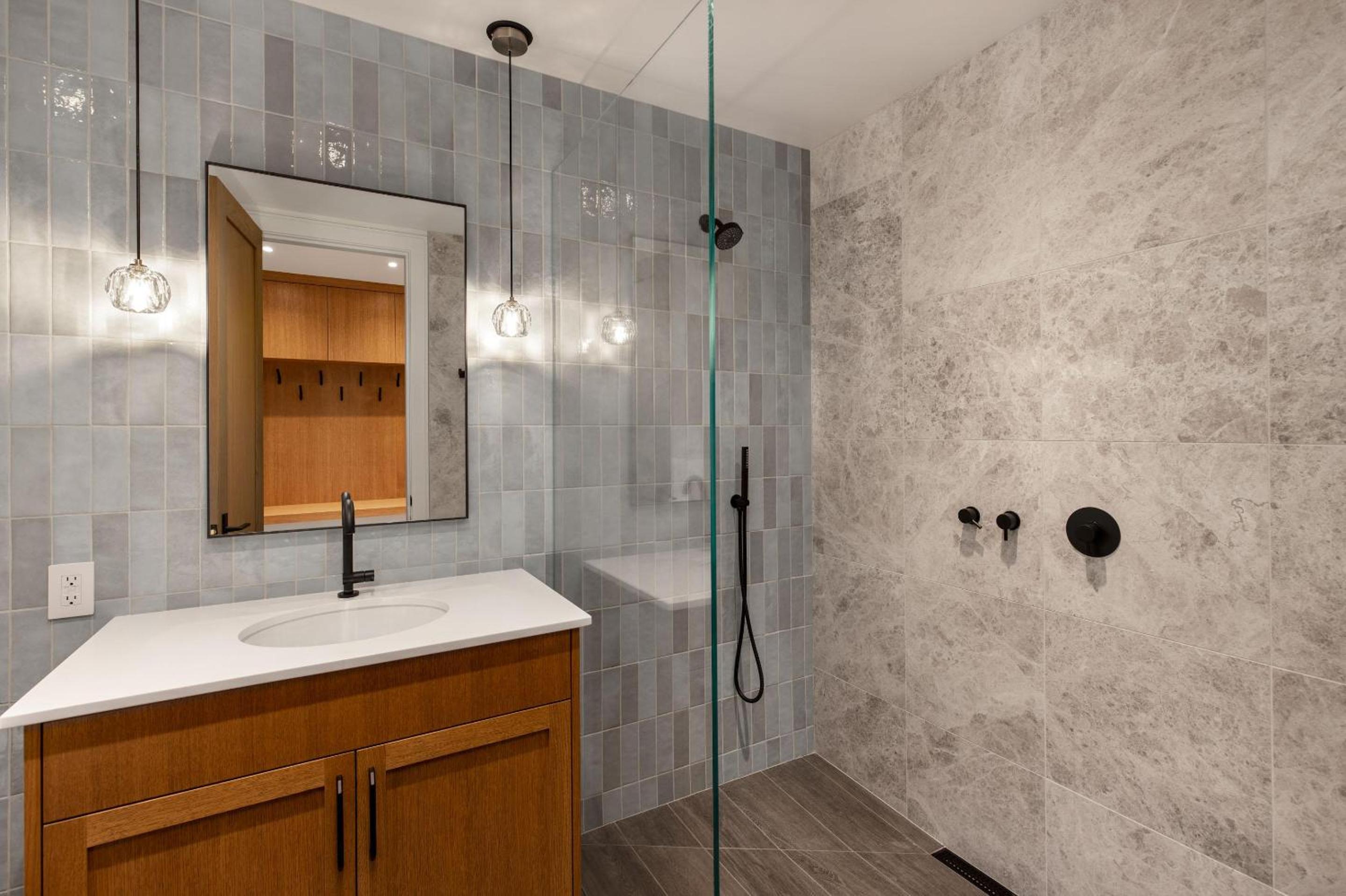 Taluswood The Ridge 07 | Newly Renovated! Ski Access Townhome w/ Private Hot Tub & Stunning Views