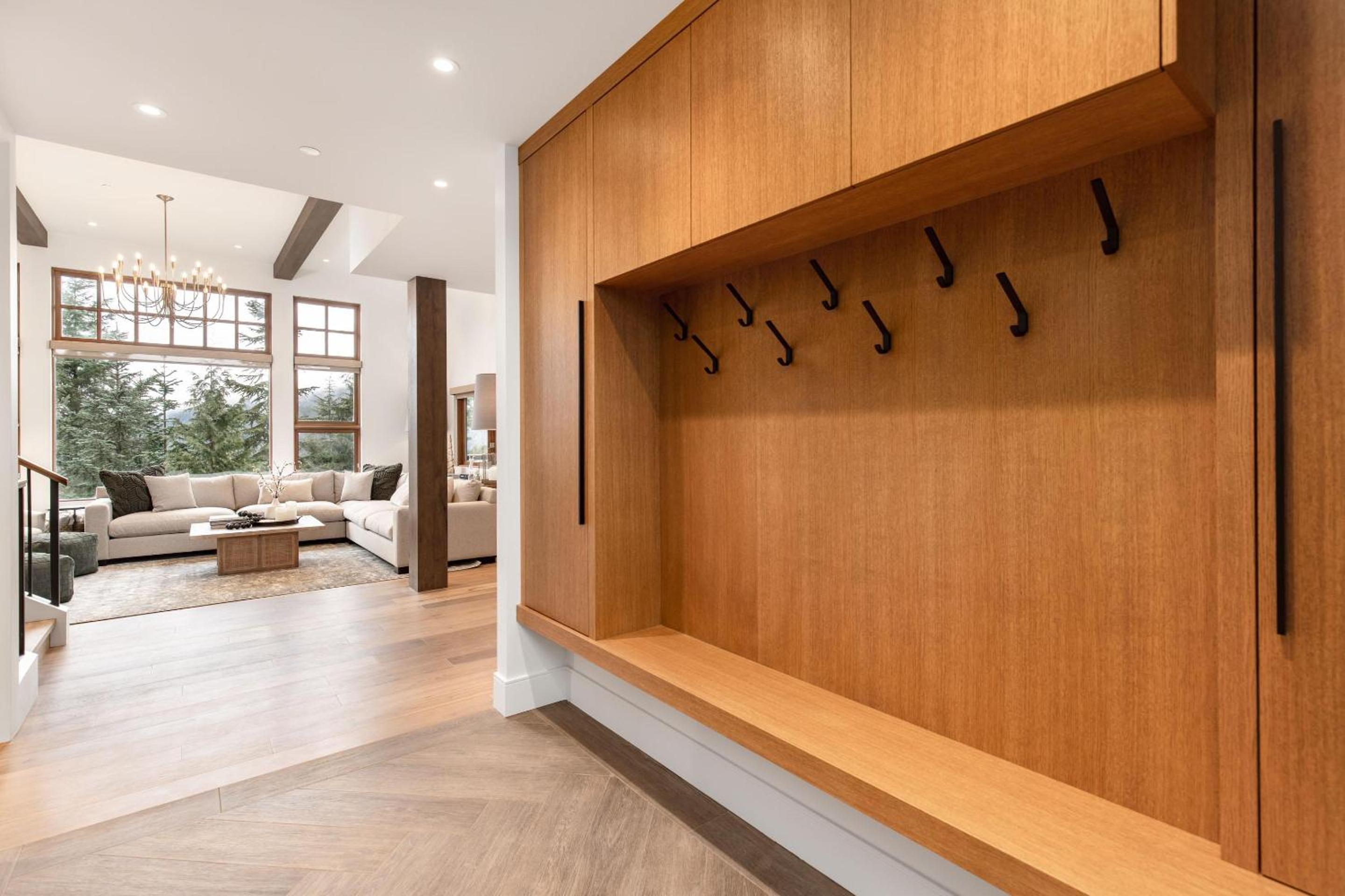 Taluswood The Ridge 07 | Newly Renovated! Ski Access Townhome w/ Private Hot Tub & Stunning Views