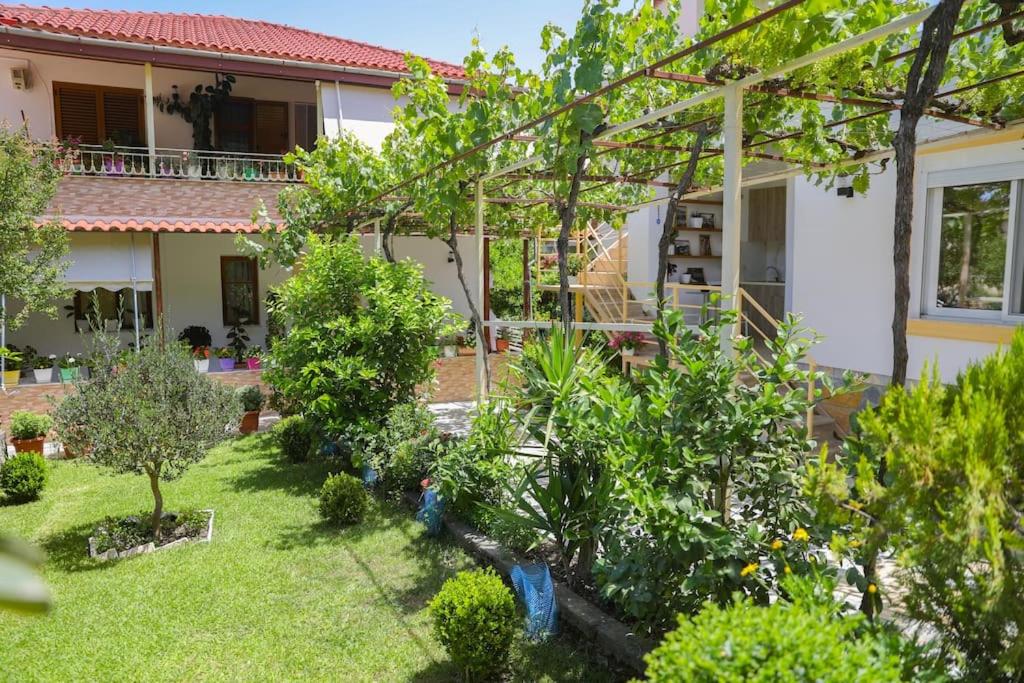 Cereni Guesthouse
