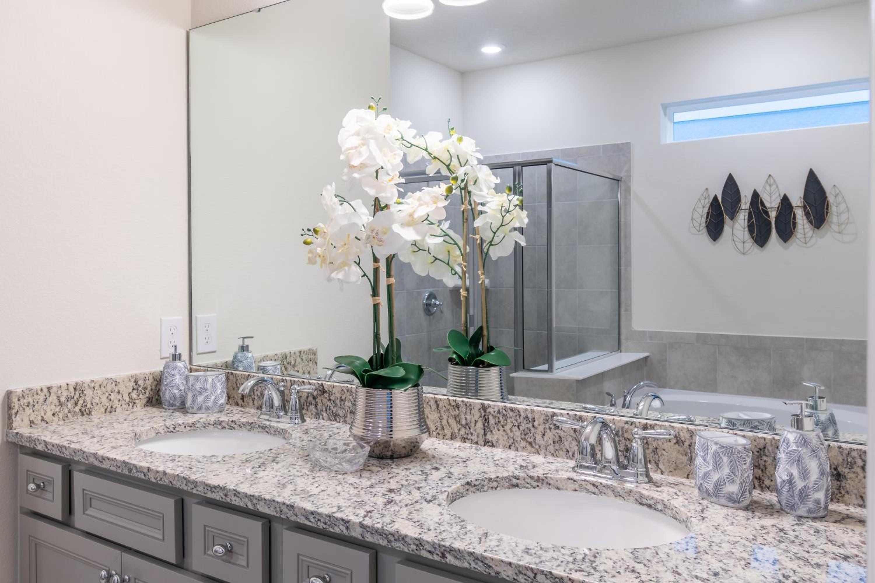 Luxury Family Retreat at Windsor Island Resort view 4