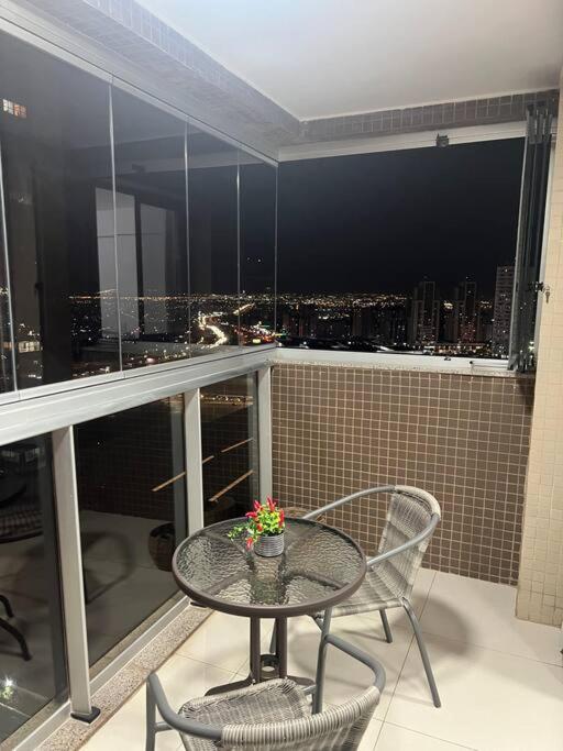 Apt luxo, vista belíssima, 2 suítes Df plaza