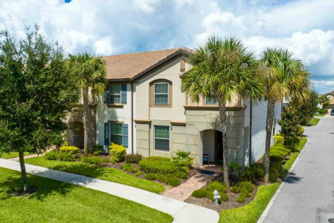 5 Bedroom 5 Bathroom Windsor At Westside 8900AL view 4