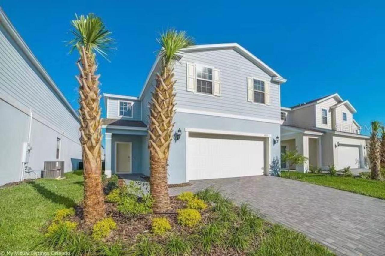 5 Bedroom 4 Bathroom Windsor at Westside 8933PW view 4