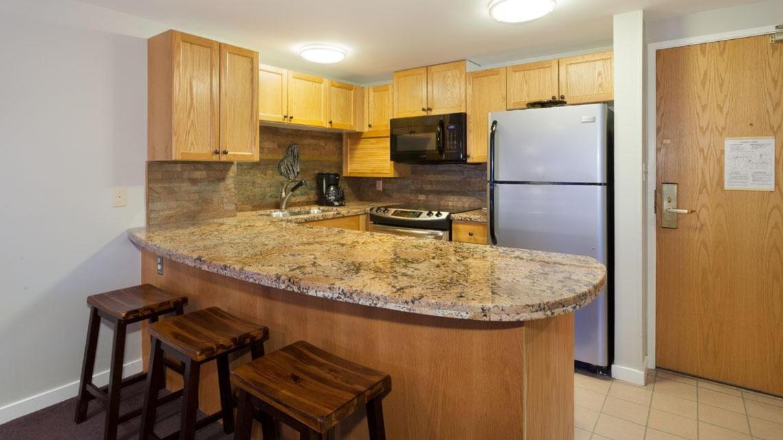 Woodrun Lodge 217 | Ski-In Ski-Out Condo - Walk to Upper Village w/ Hot Tub, Pool + Free Parking