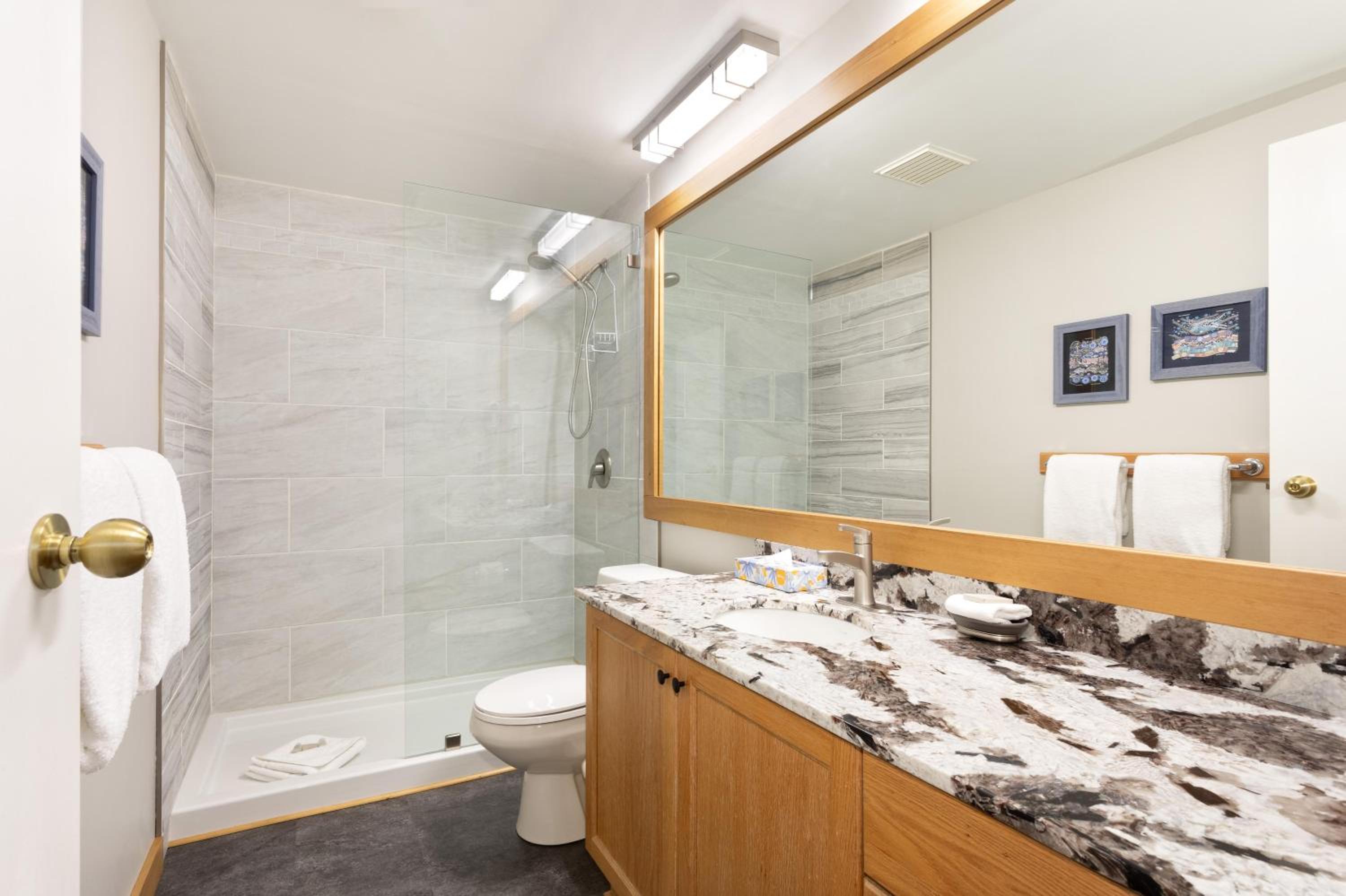 Woodrun Lodge 217 | Ski-In Ski-Out Condo - Walk to Upper Village w/ Hot Tub, Pool + Free Parking