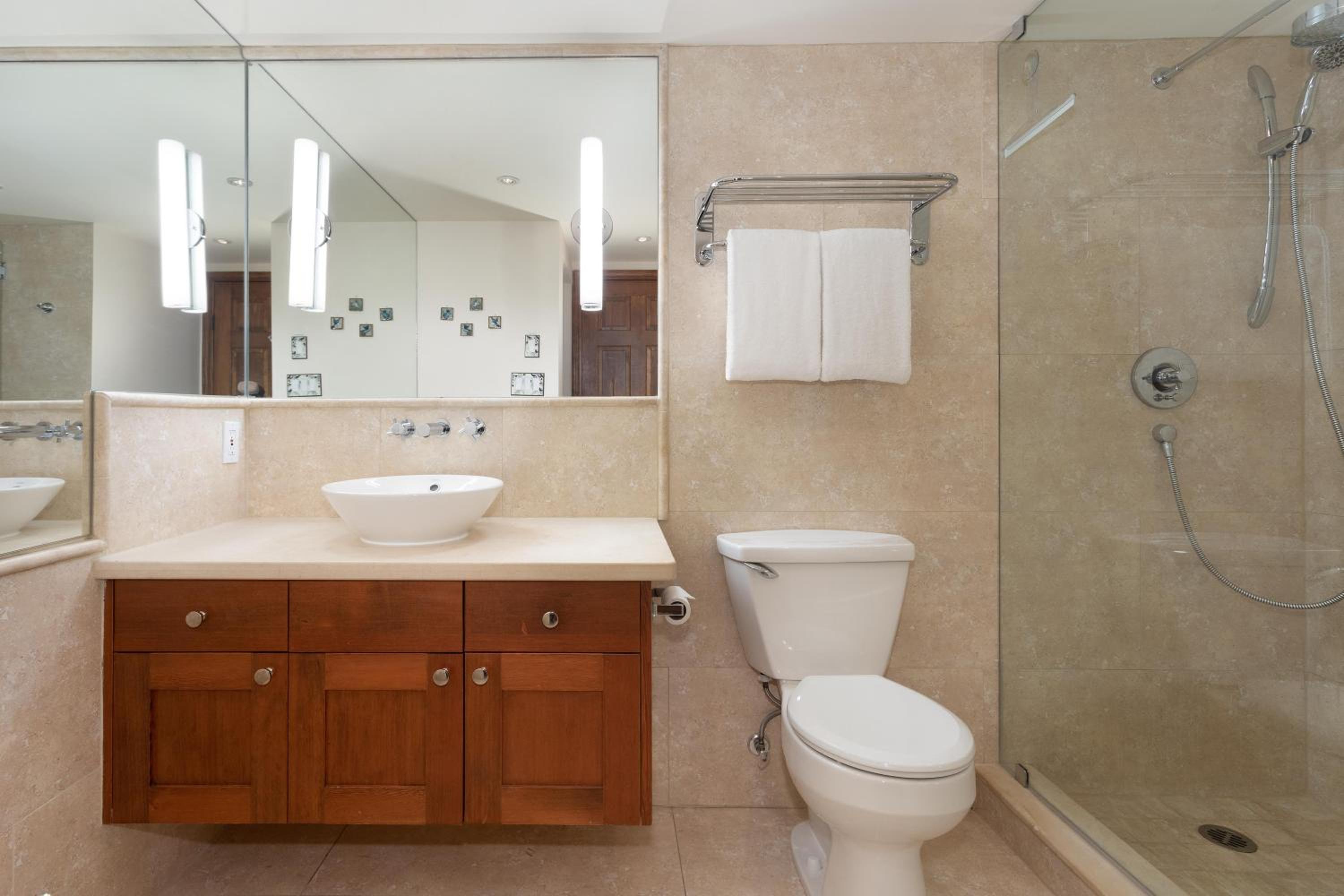 Blackcomb Greens 31 | Cozy & Bright Unit, Shuttle to Gondola, Shared Hot tub
