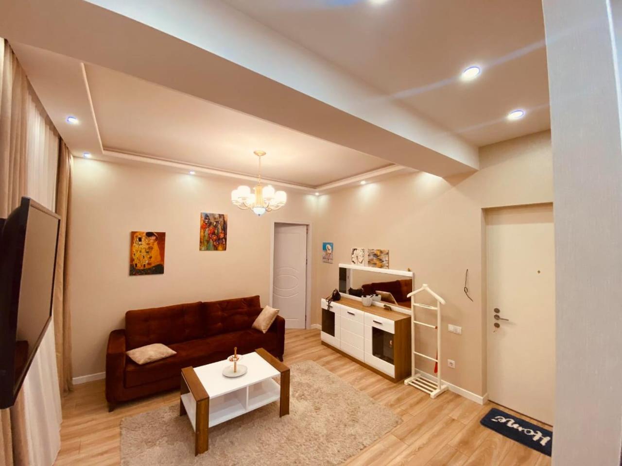 Krtsanis Villa Apartment near Freedom Square view 4