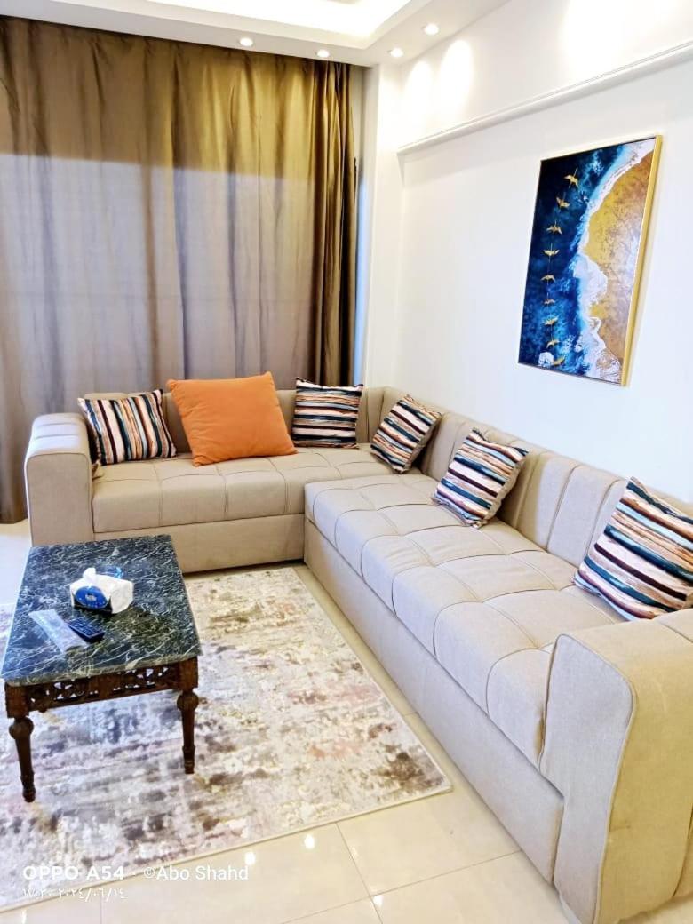 Gleem Bay Luxury Apartment