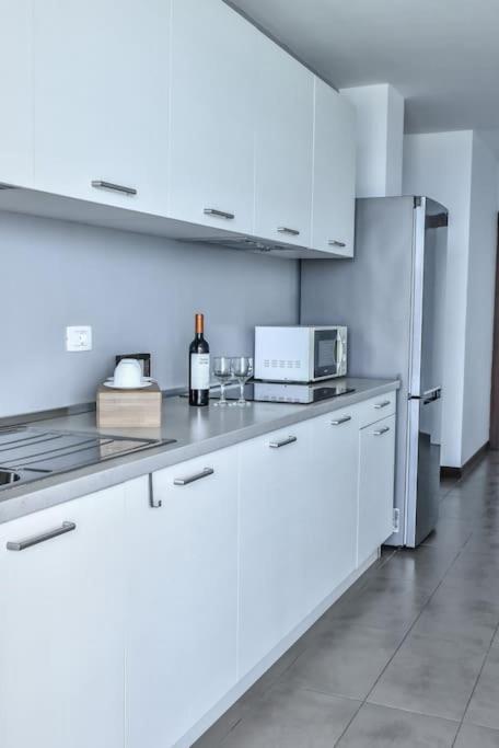Duarte Apartments - Las Rochas
