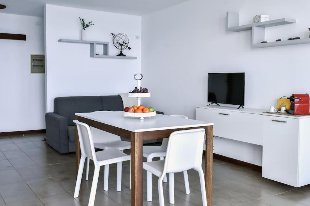 Duarte Apartments - Las Rochas