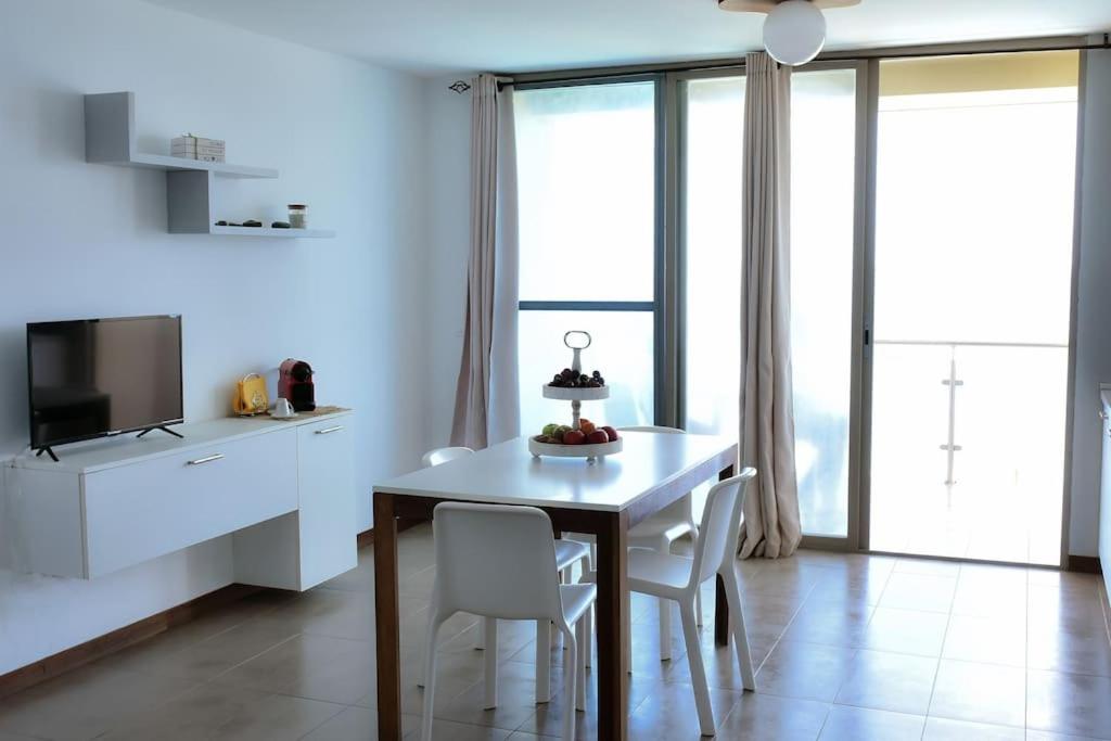 Duarte Apartments - Las Rochas