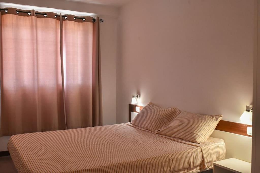 Duarte Apartments - Las Rochas