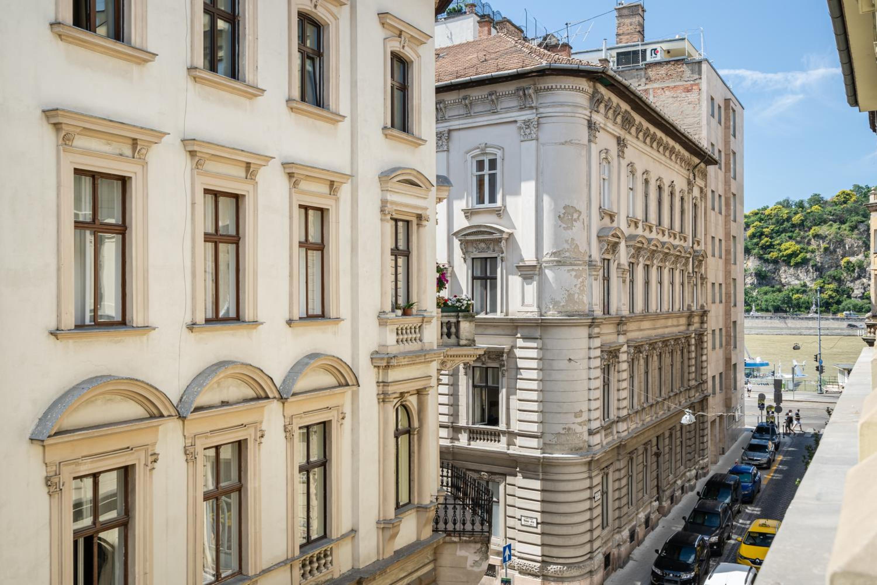 Styled Apartment Close To The River Danube.