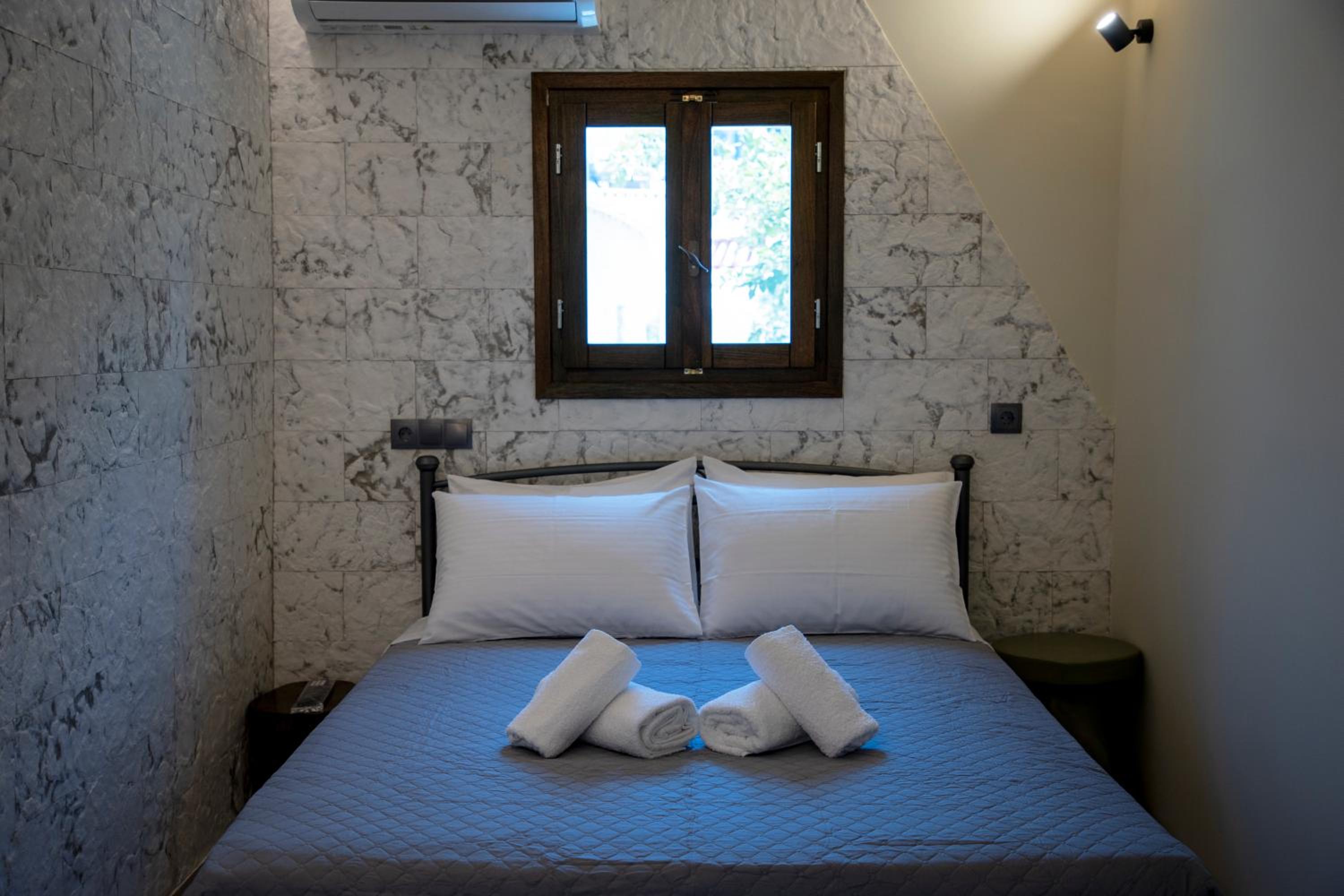 Cactus Aegina Apartments photo 5