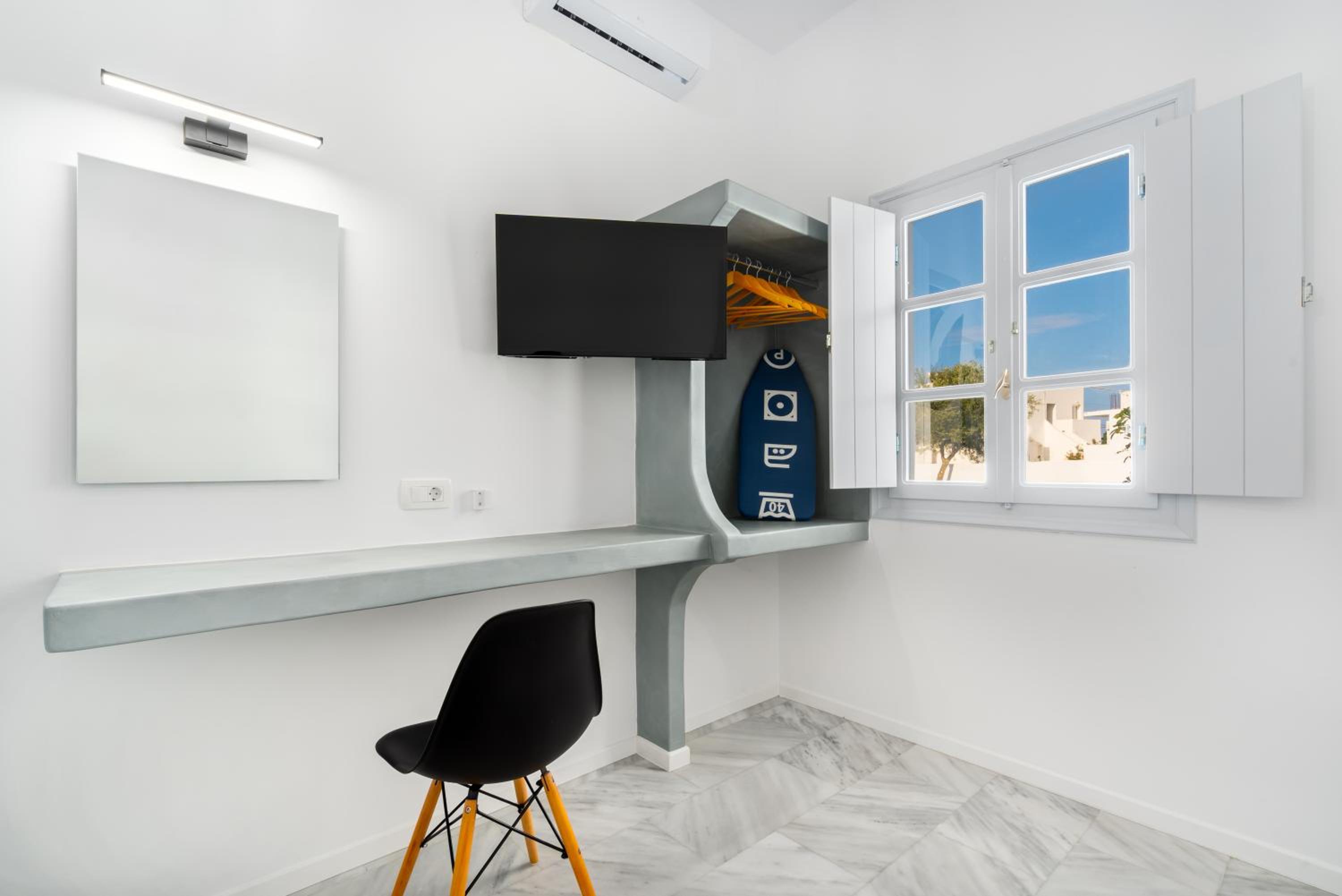 Oliva Suites Santorini
