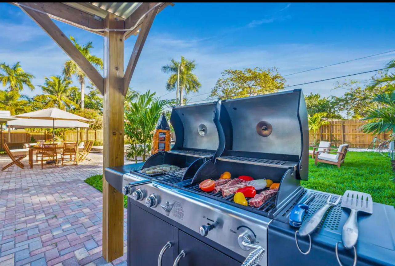 Coastal Dream Resort - 4 Bedrooms, Game Room, HtdPool, BBQ ,Fire Pit