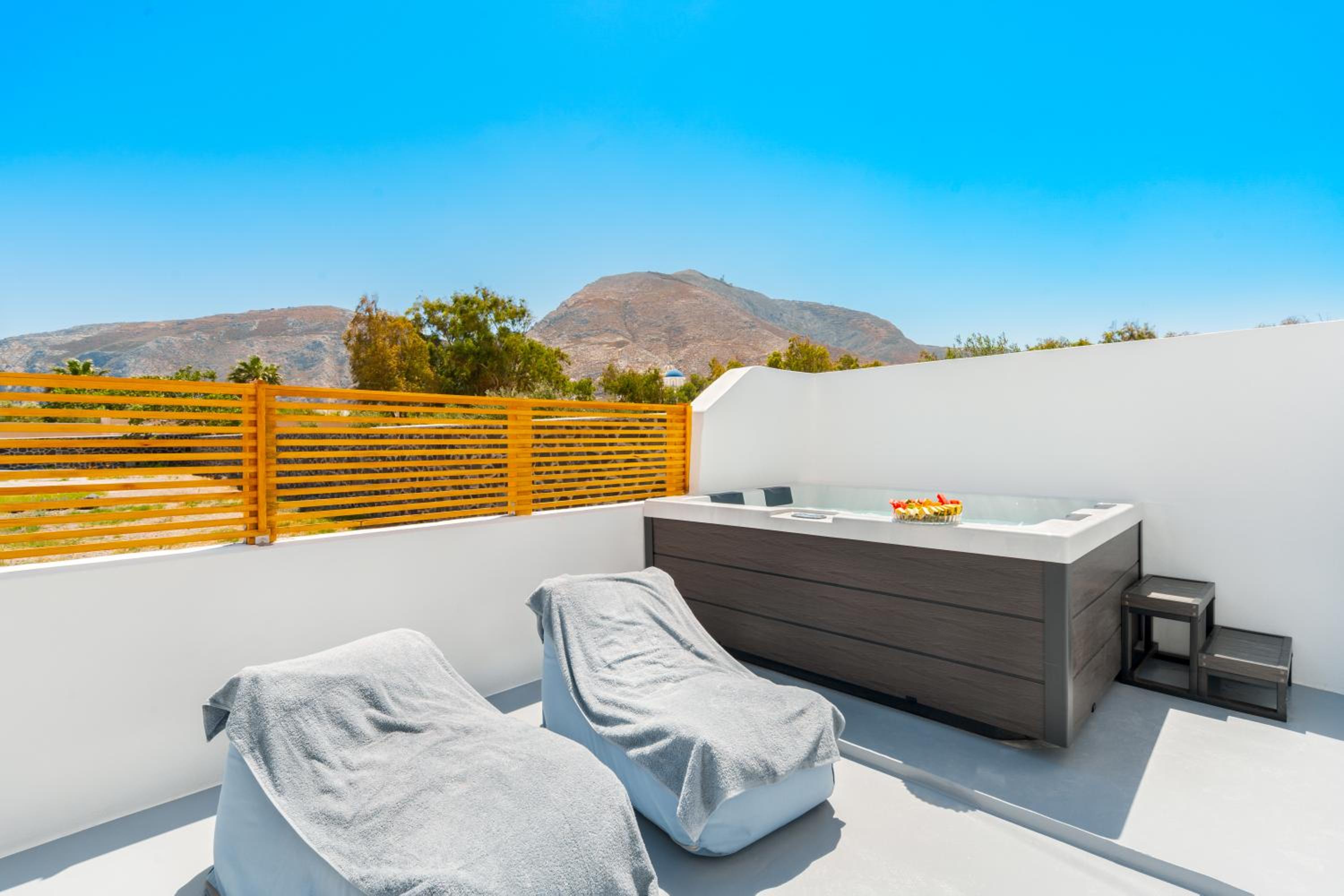 Oliva Suites Santorini