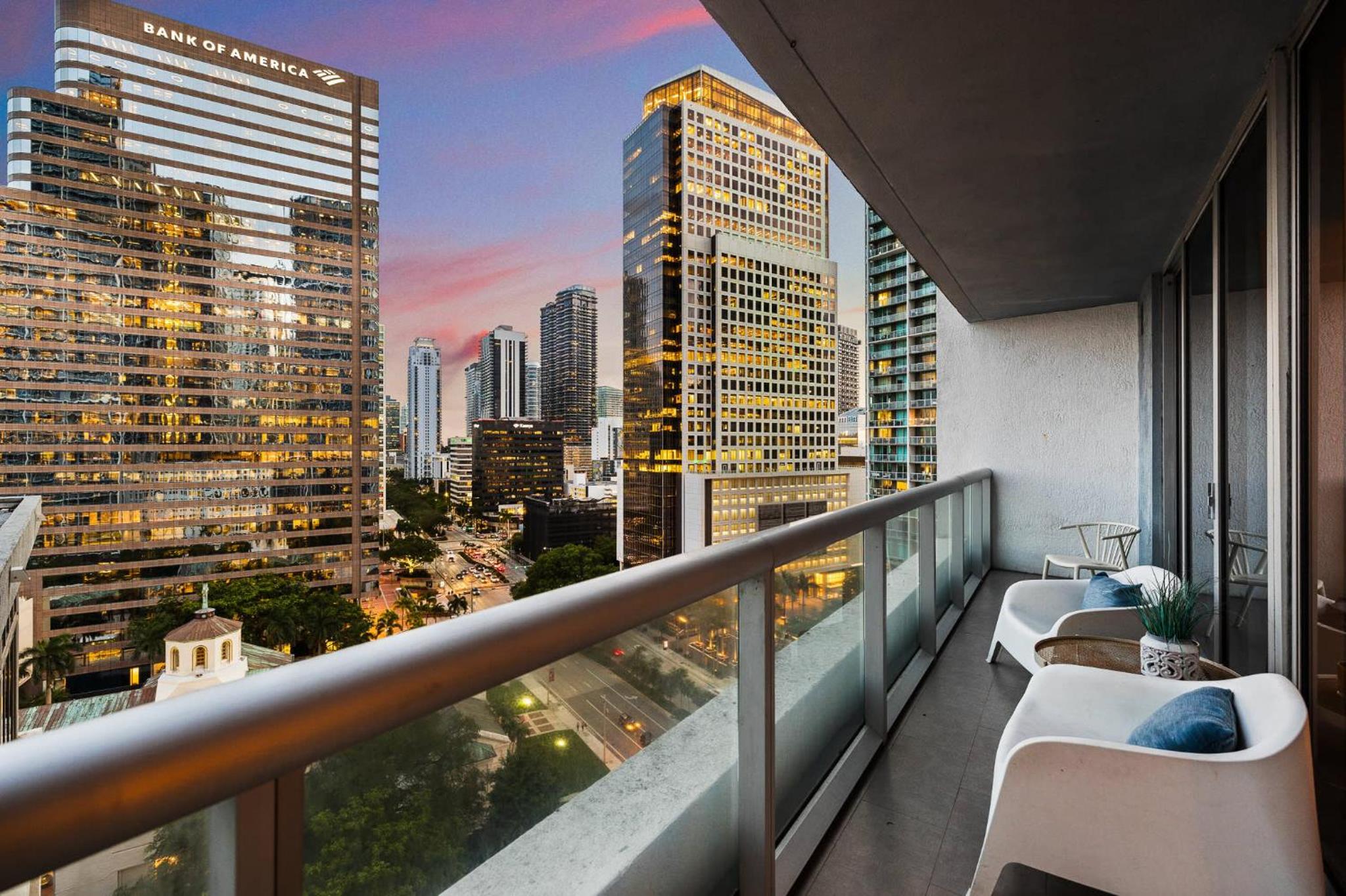 Downtown Brickell- FREE Pool -GYM- SPA