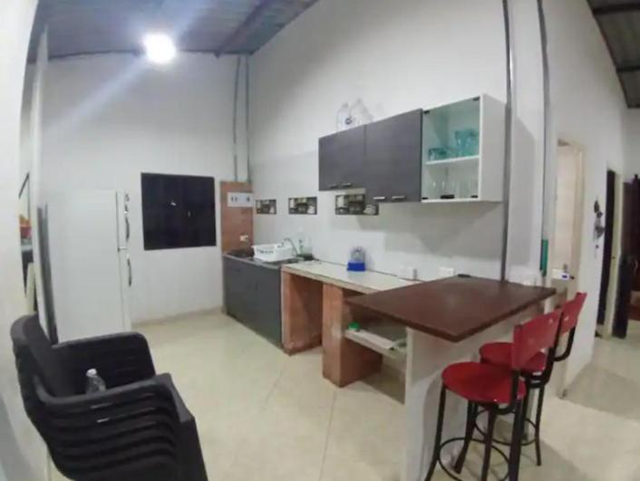 Casa vacacional en Carmen de Apicala con piscina