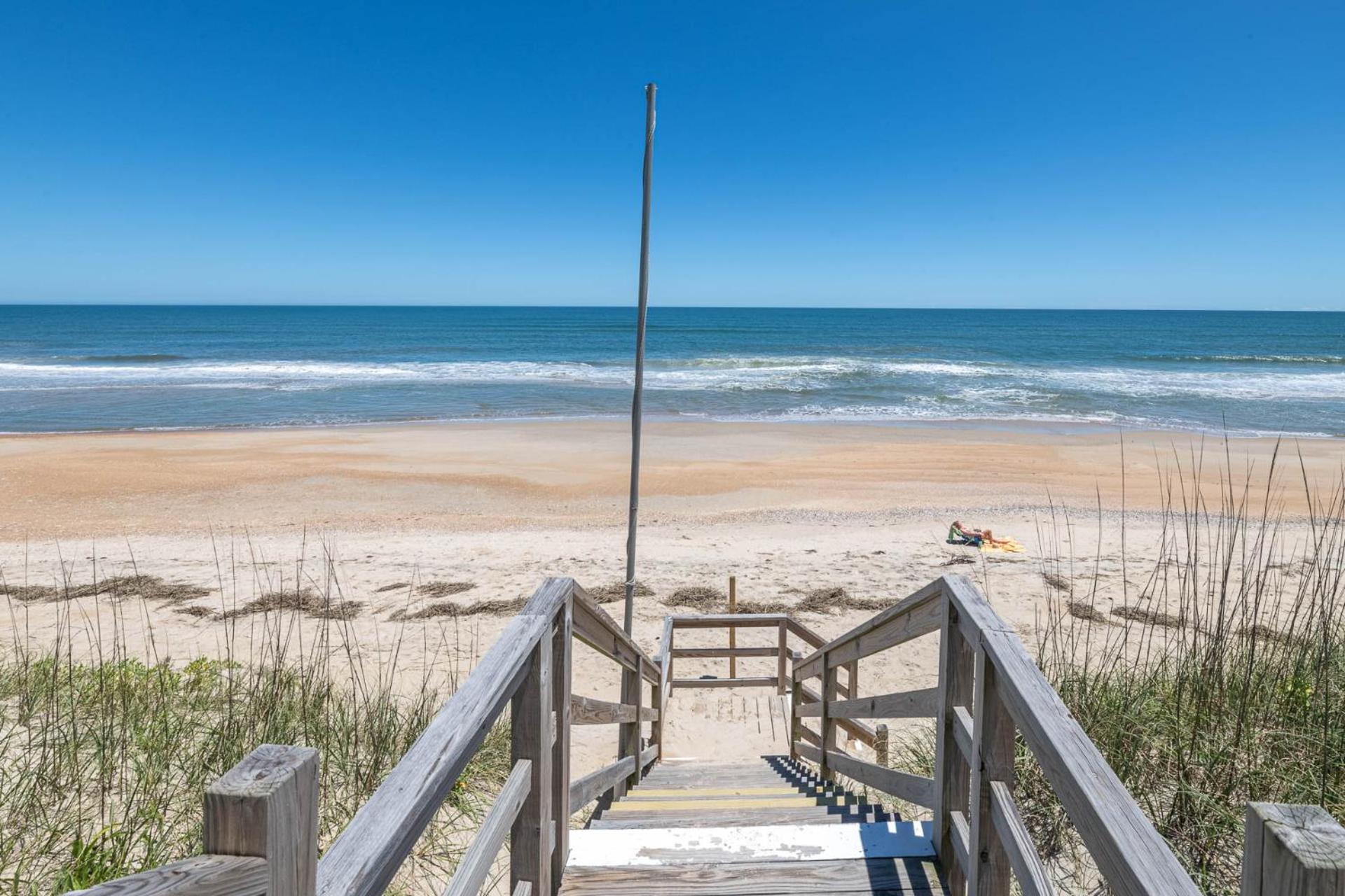 Run-A-Way Bay - Duck, Sanderling, Oceanfront, Ocean View, Hot Tub, Community Pool, Tennis