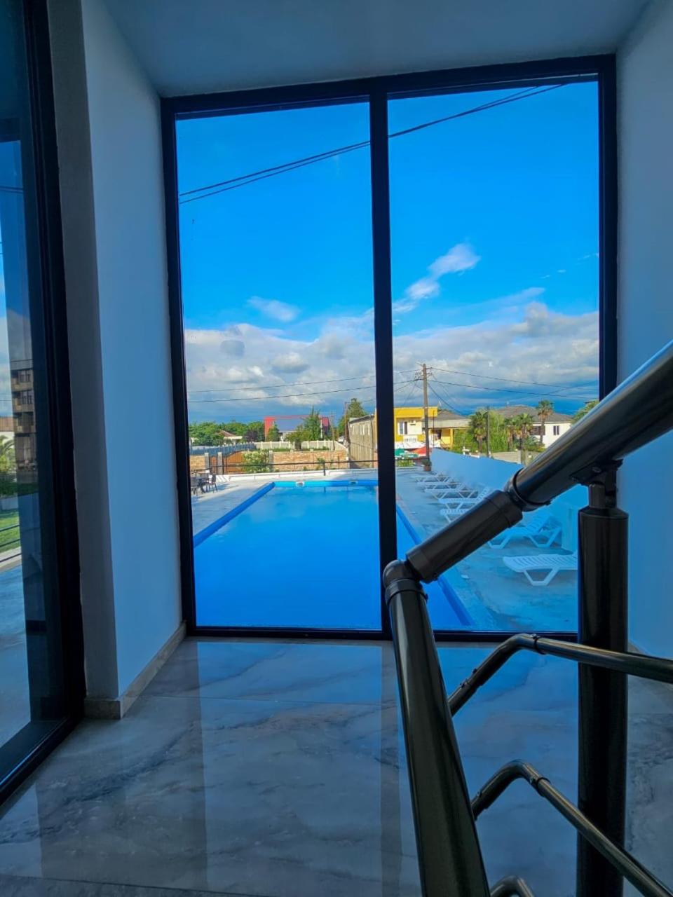 HOTEL SOBRANIE
