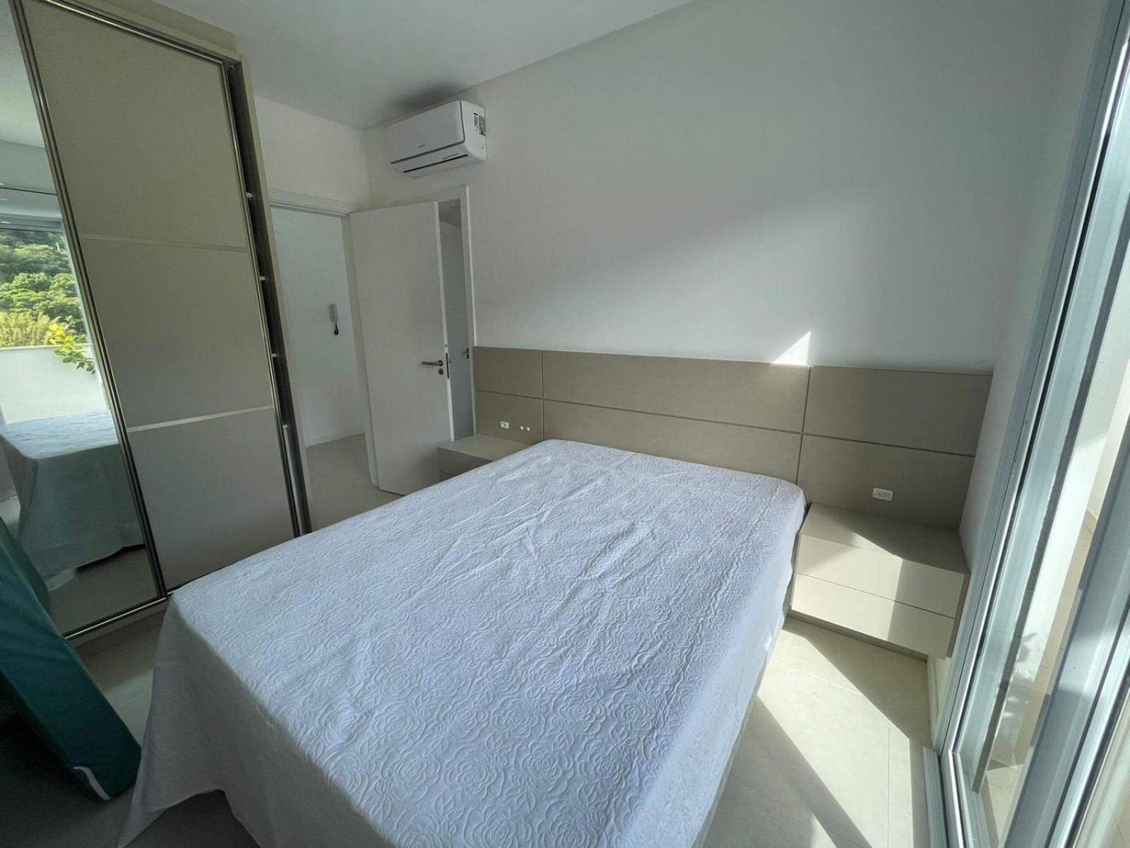 cód 122 - cobertura com jacuzzi próxima do mar!