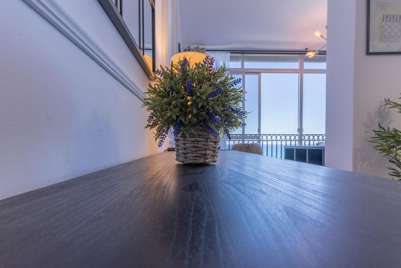 Todimer Luxury studio apartament in front of the sea