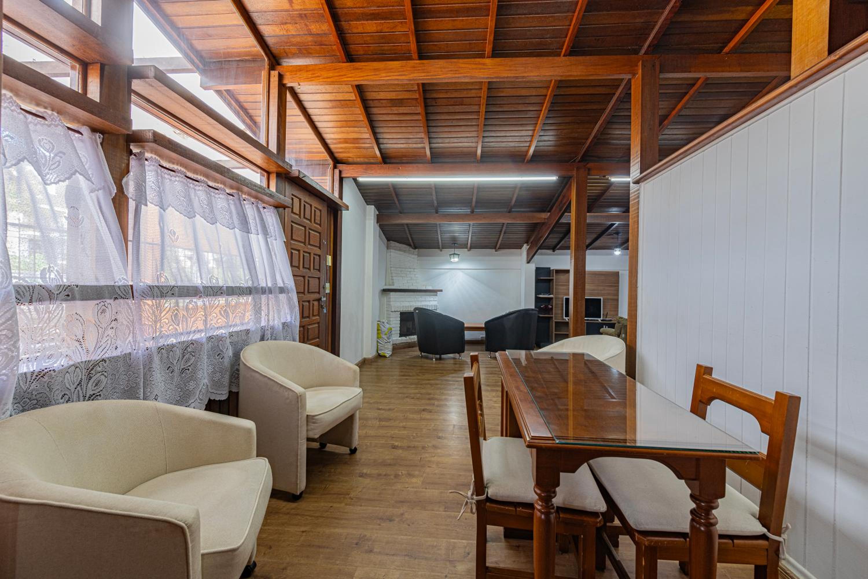 Casa Campos - Grande Hotel, Capivari, Rodoviária