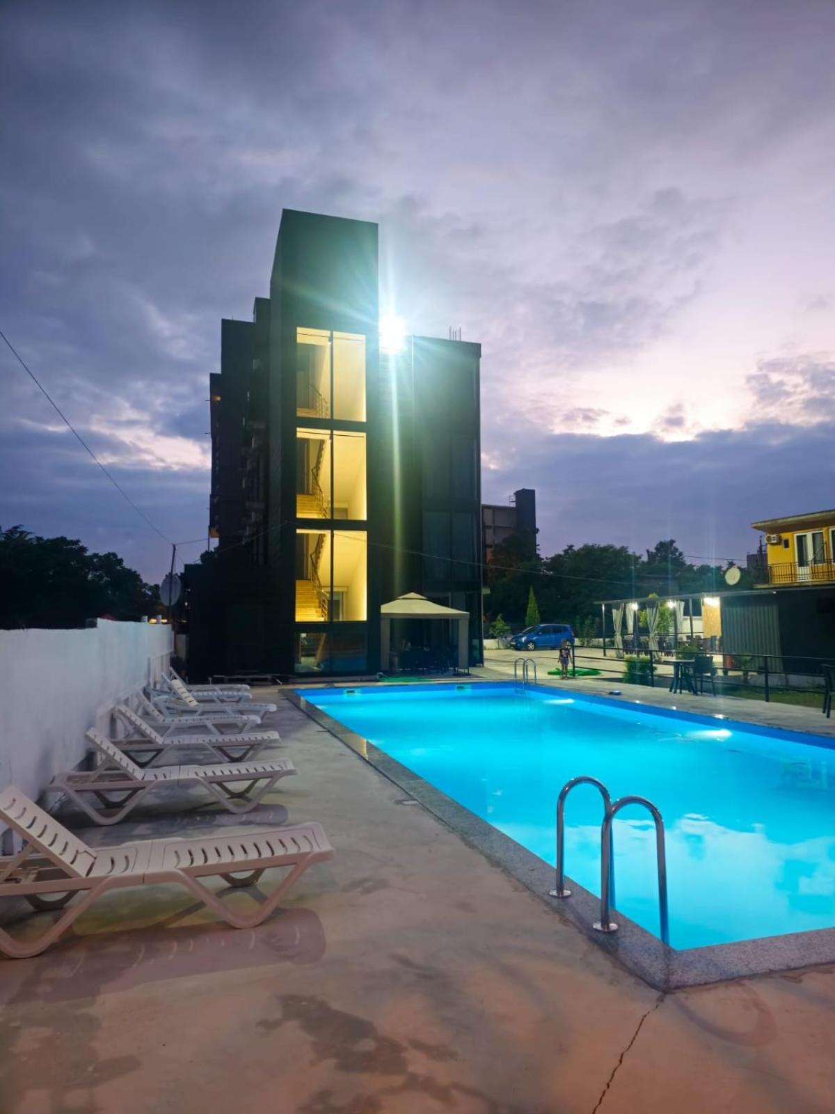 HOTEL SOBRANIE