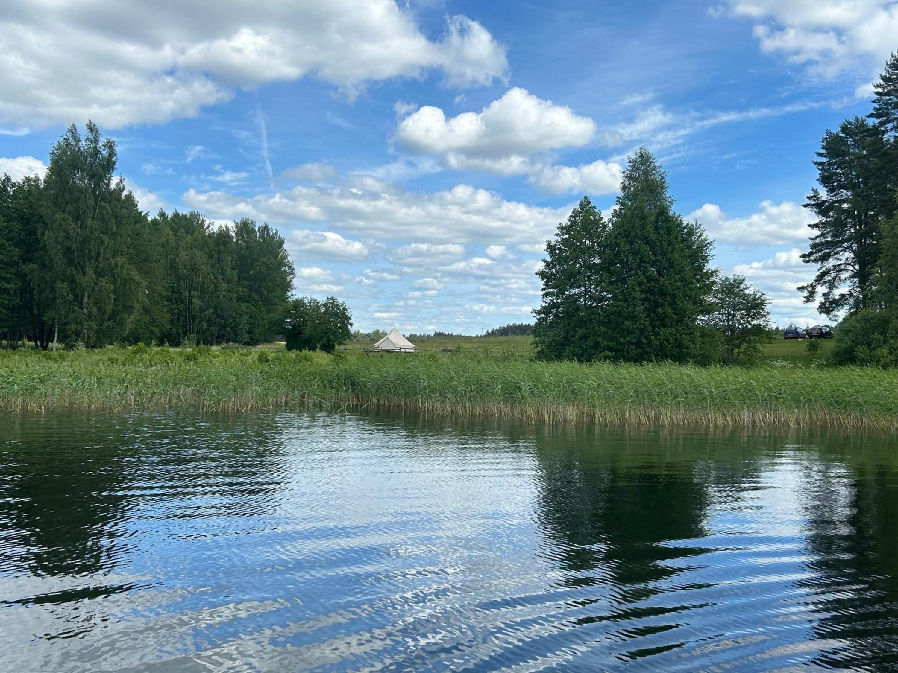 Männituka glamping by lake Ähijärv