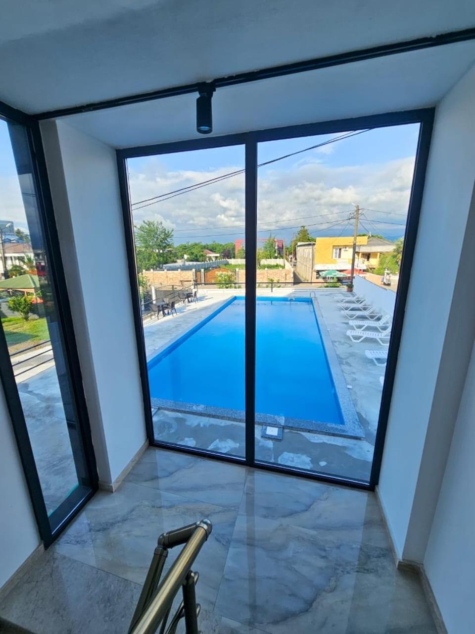 HOTEL SOBRANIE