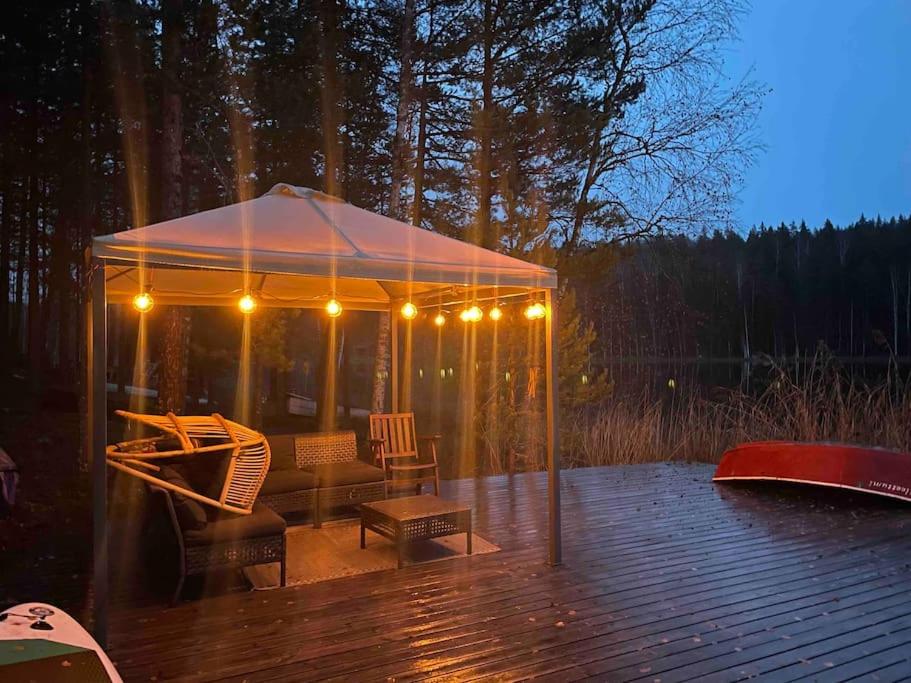 Mökki ja rantasauna rauhallisessa paikassa
