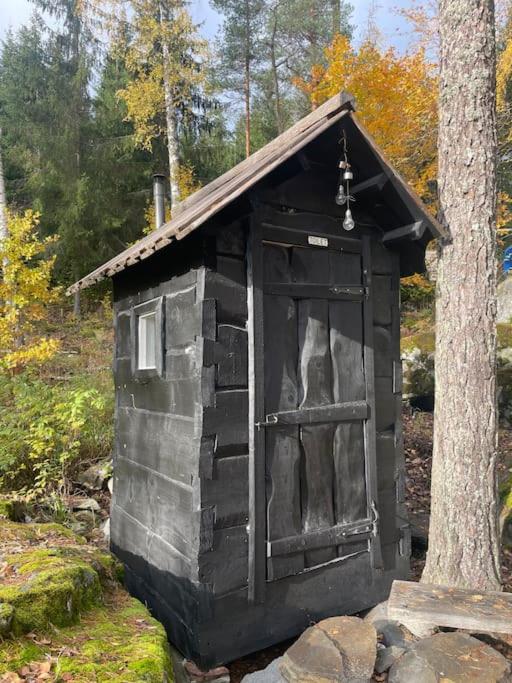 Mökki ja rantasauna rauhallisessa paikassa