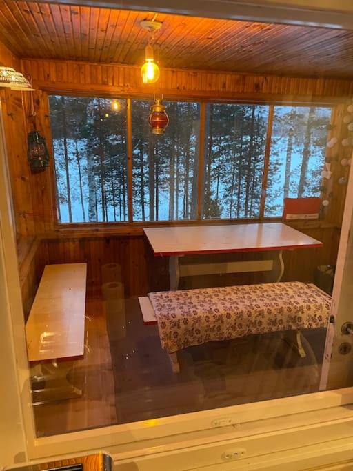 Mökki ja rantasauna rauhallisessa paikassa