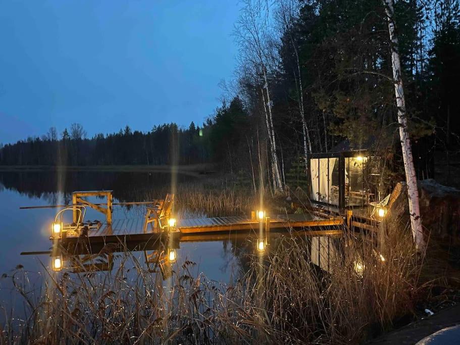 Mökki ja rantasauna rauhallisessa paikassa