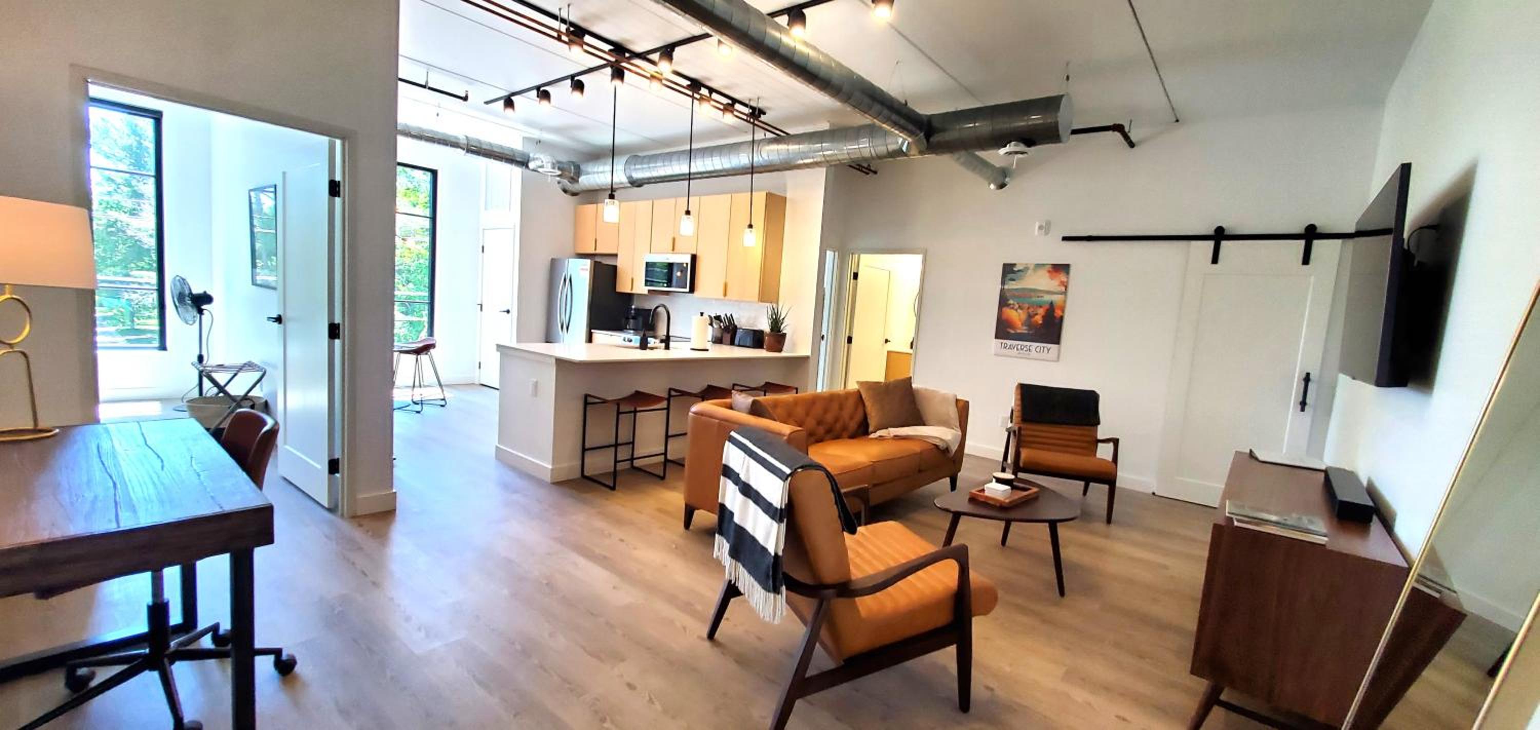 Perch with Rooftop Terrace & Hot Tubs Near Downtown