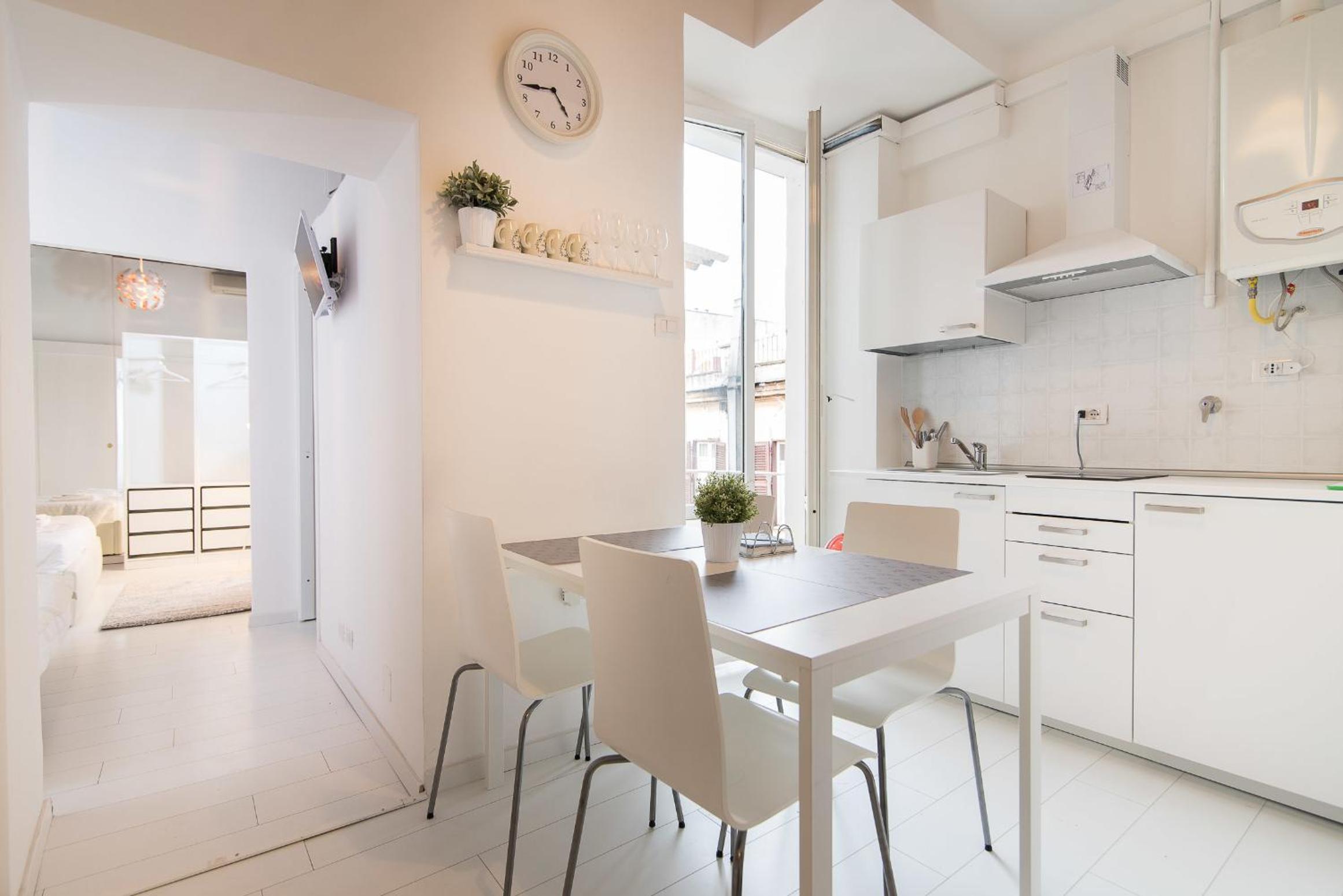 White Ostilia Apartments
