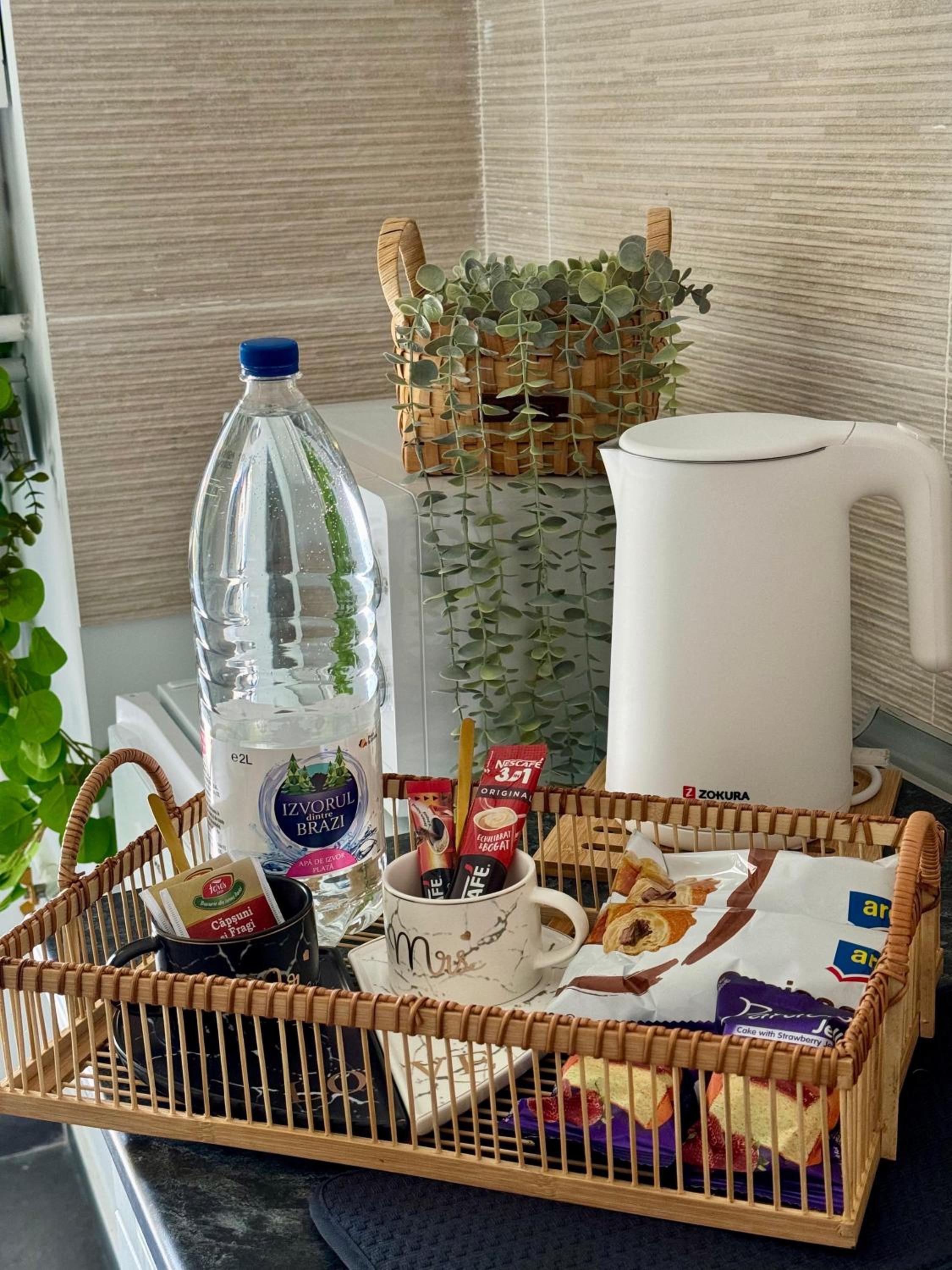 Libertatii Gardens Poolside AIRPORT&THERME