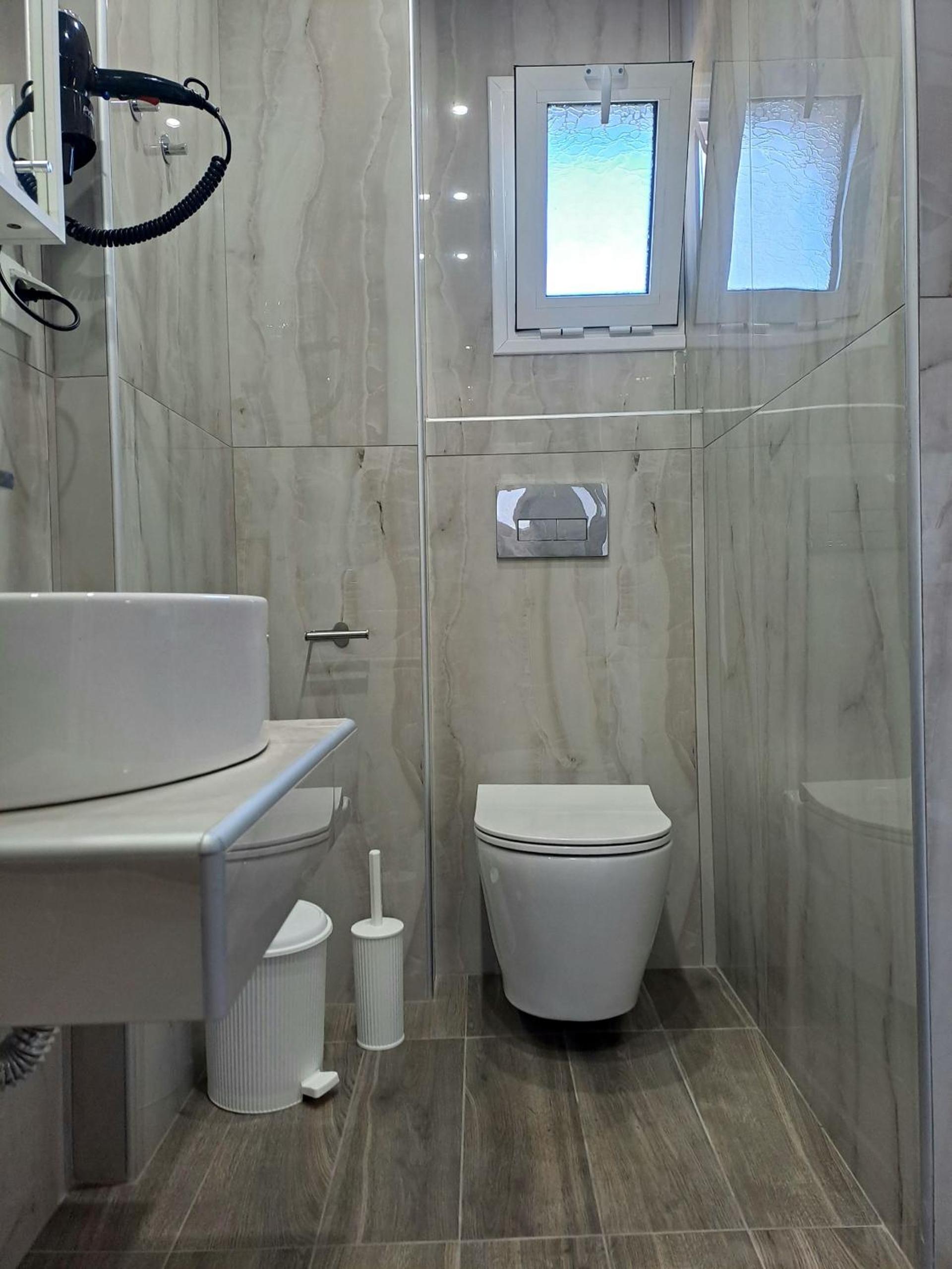 Apollon Luxury Rooms
