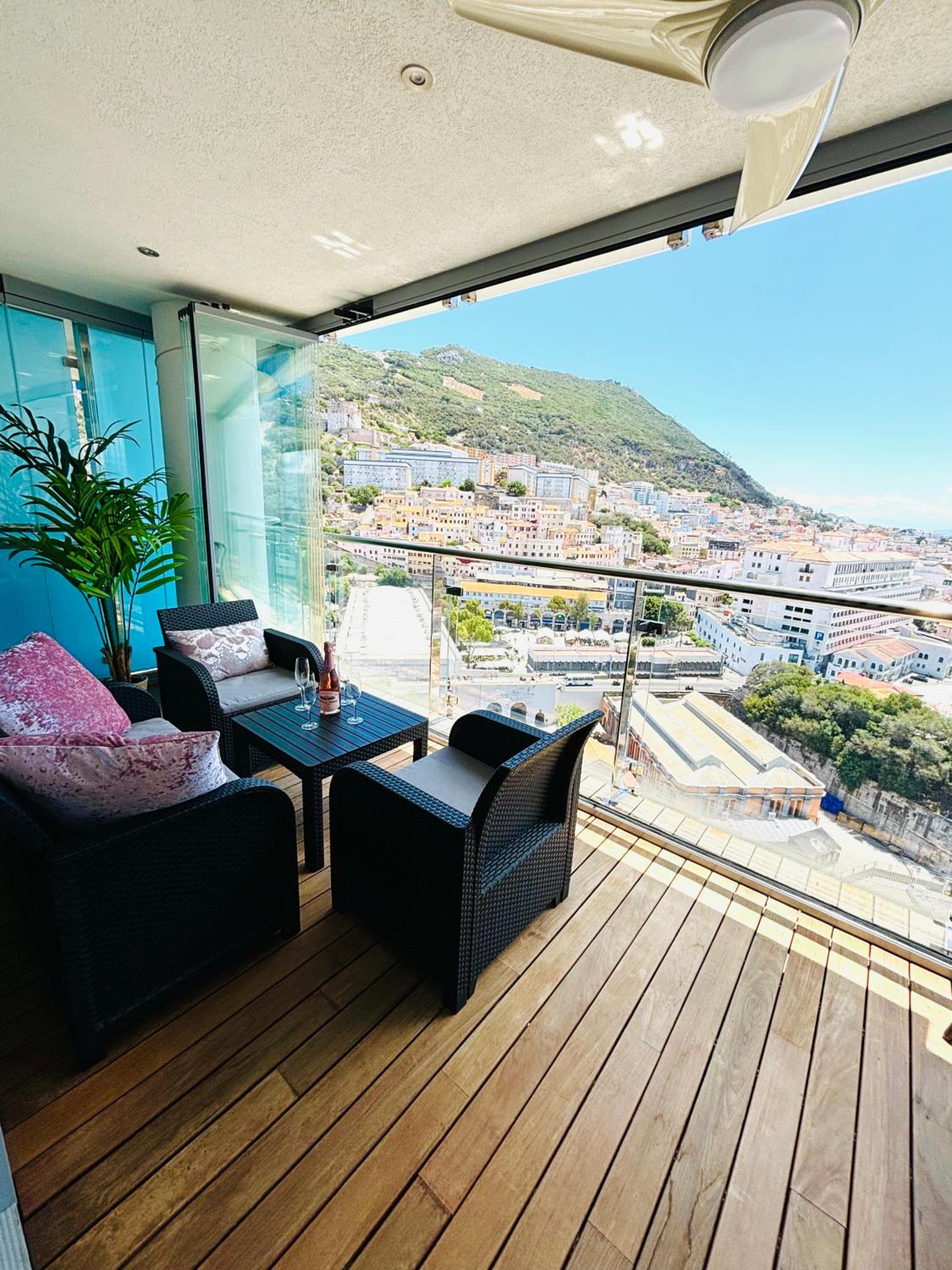 2BR Modern Ocean Village with pools and Amazing Views view 2
