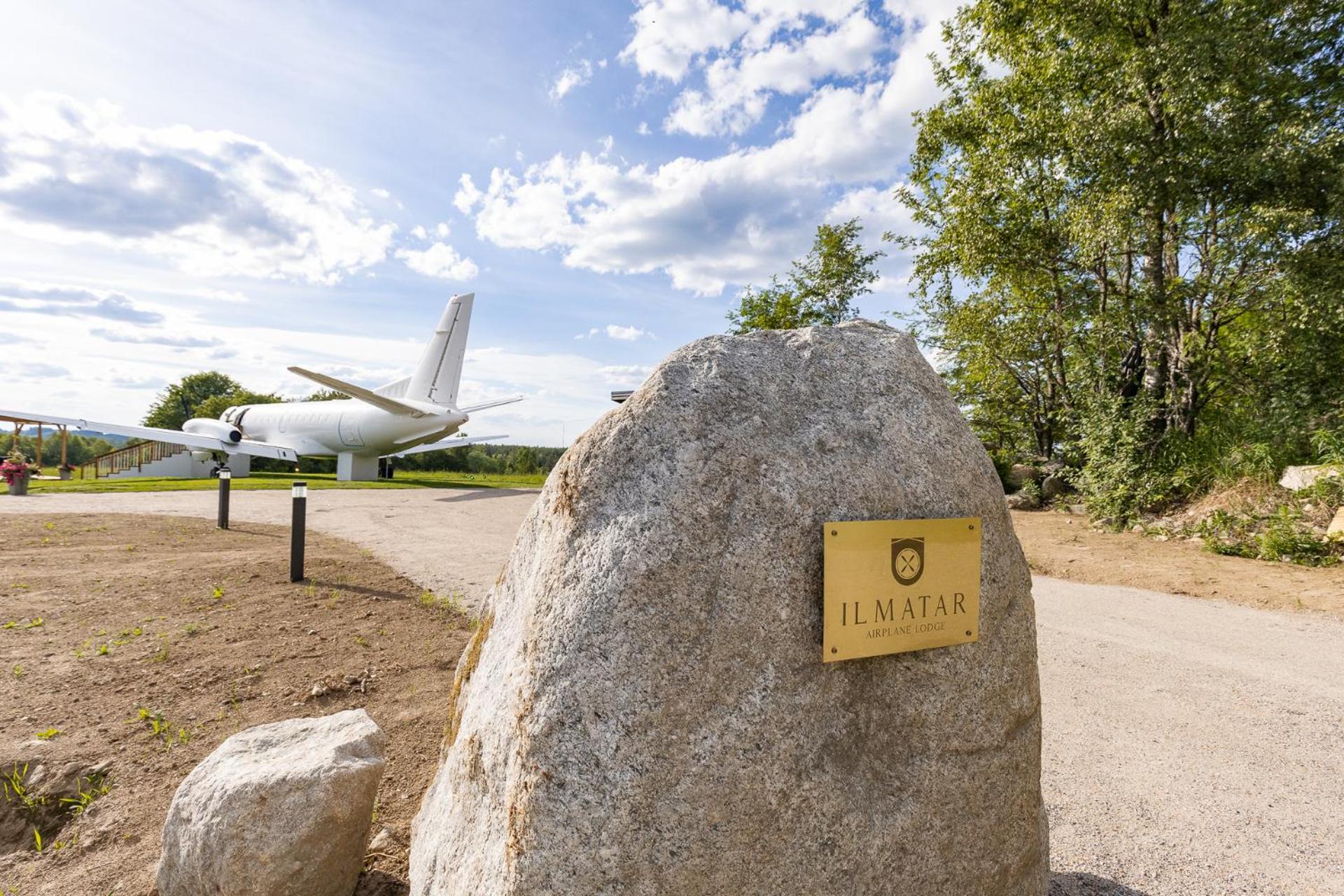 Ilmatar Airplane Lodge